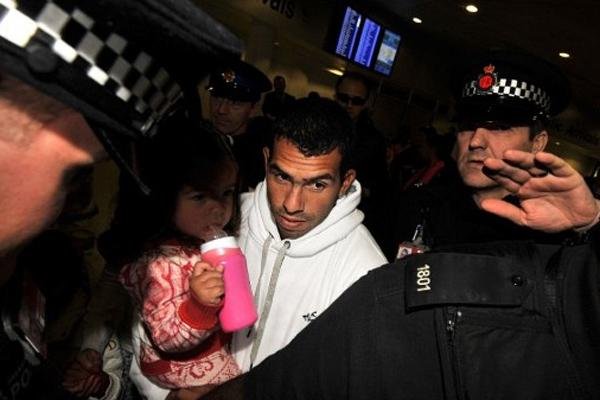 Tevez pede desculpas ao Manchester City pelo mau comportamento