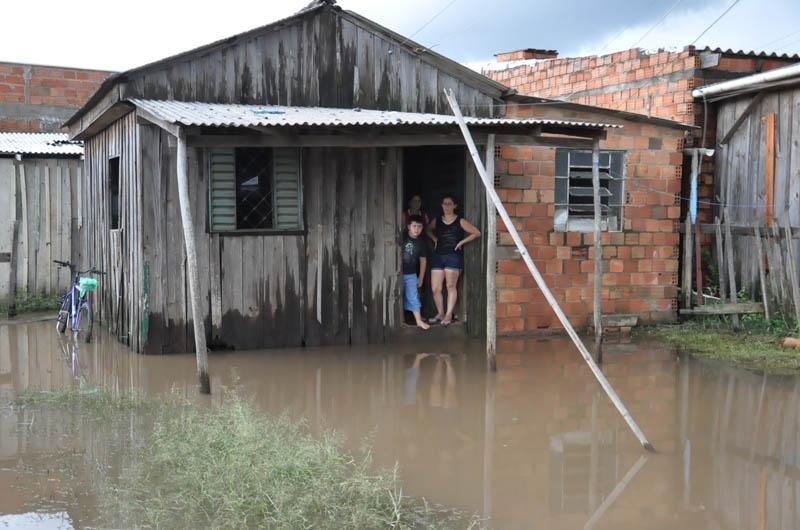 Morador do bairro Mathias Velho, Marcos Ramos fala sobre o problema das chuvas