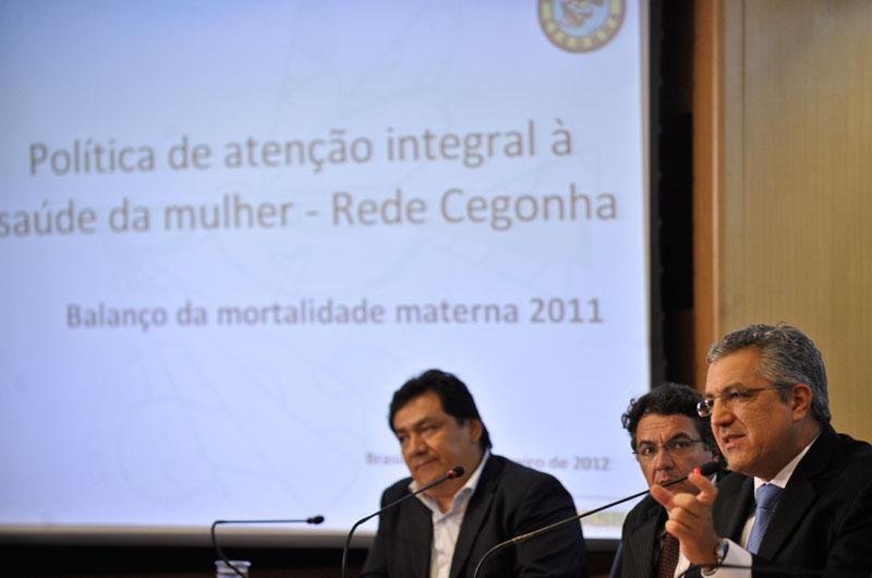 O ministro da Sa&uacute;de, Alexandre Padilha, apresenta os n&uacute;meros atuais da mortalidade materna no Brasil e os avan&ccedil;os obtidos no setor nos &uacute;ltimos 20 anos