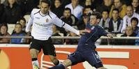 Gol de Jonas garante Valencia nas oitavas de final da Liga Europa