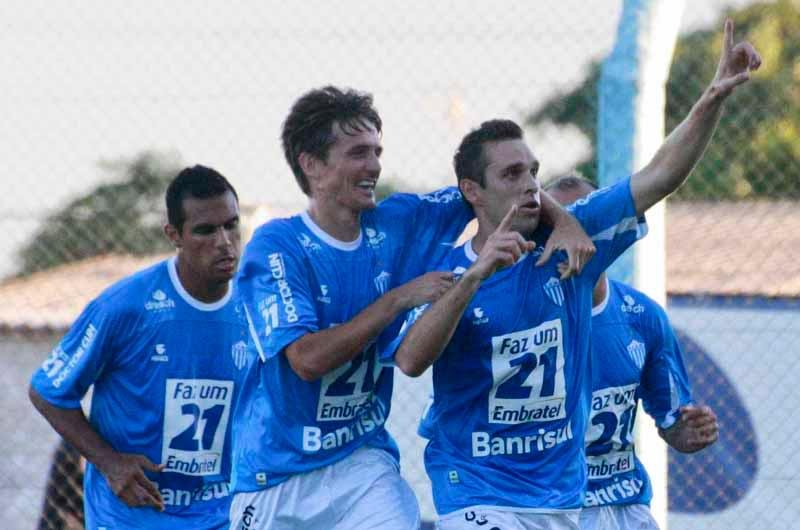 Novo Hamburgo avan&ccedil;a &agrave;s semifinais da Ta&ccedil;a Piratini