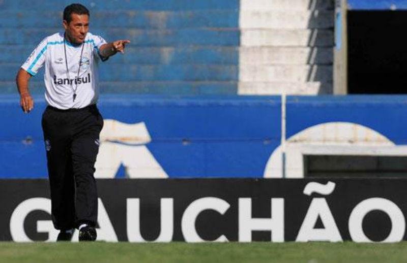 T&eacute;cnico n&atilde;o deve alterar time que venceu o Gre-Nal