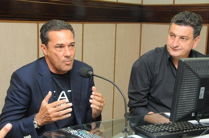 Luxemburgo projeta elenco vers&aacute;til para Gr&ecirc;mio