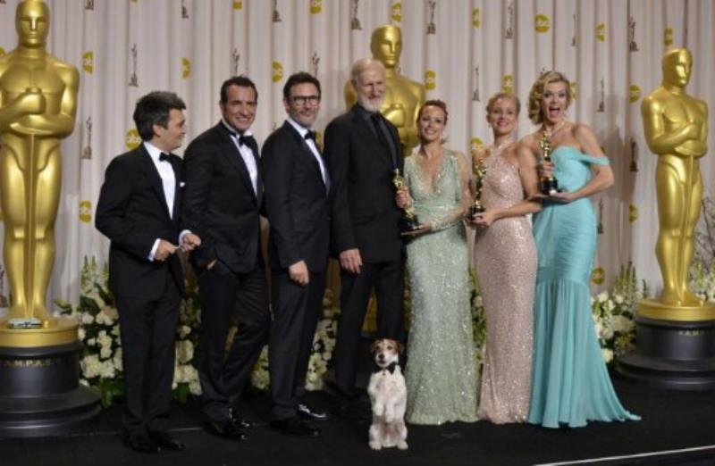 Premiados por O Artista comemoram vit&oacute;ria no Oscar