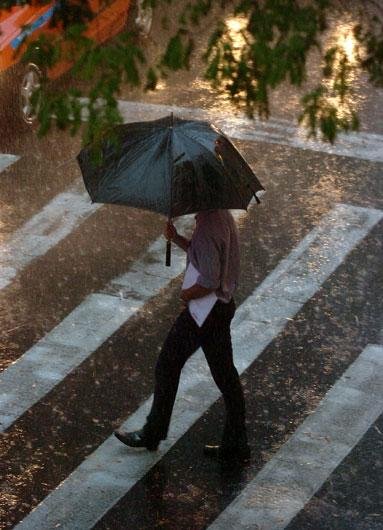 Chuva forte atinge Porto Alegre