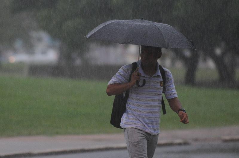 S&atilde;o 40 mil postes sem luz ao todo