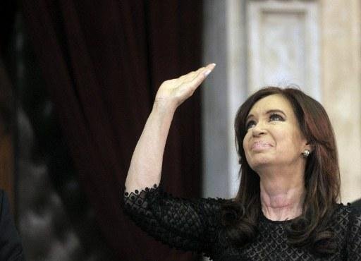 Em discurso de tr&ecirc;s horas, Cristina sugeriu a cria&ccedil;&atilde;o de voos diretos de Buenos Aires &agrave;s Ilhas Malvinas