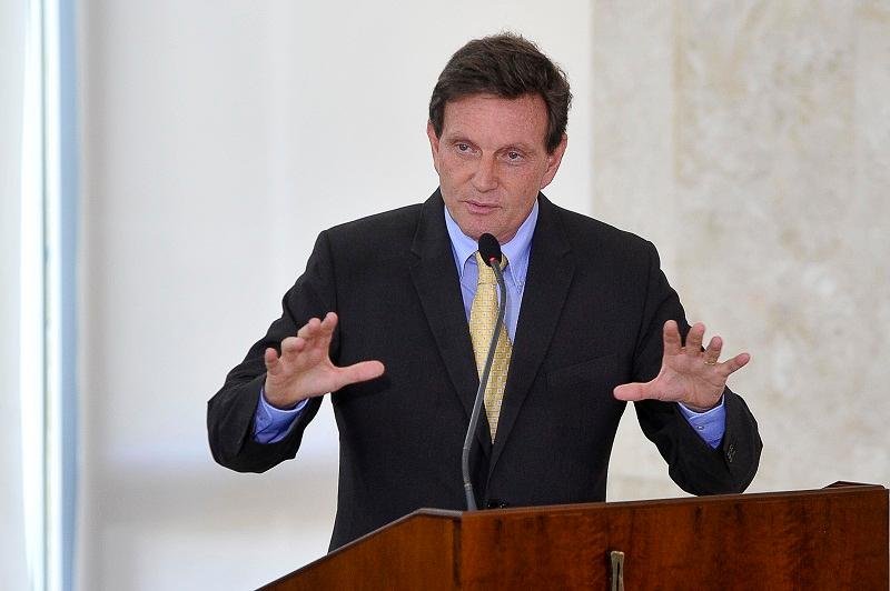 Marcelo Crivella assume pasta da Pesca e Aquicultura