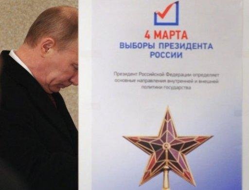 Vladimir Putin encaminha-se para uma vit&oacute;ria nas presidenciais da R&uacute;ssia