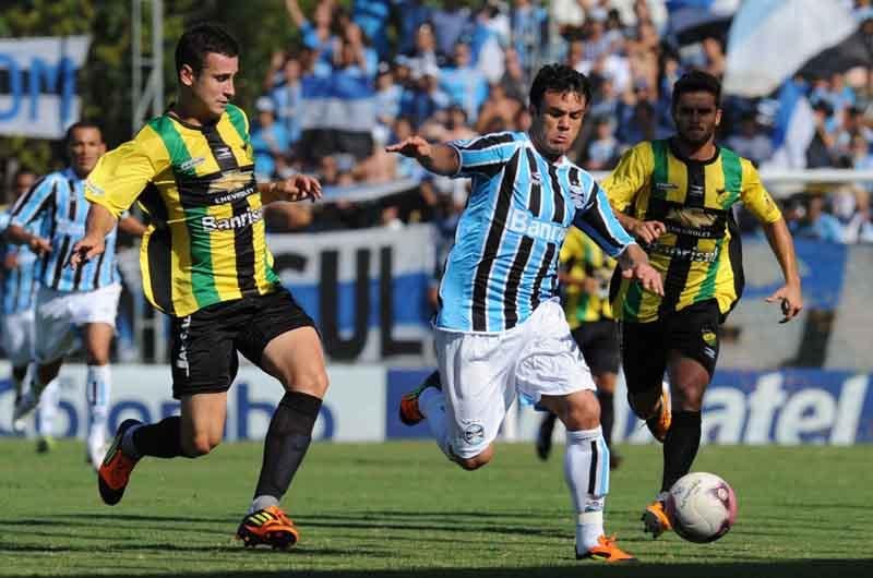 Kleber, que teve boa atua&ccedil;&atilde;o contra o Cer&acirc;mica, estar&aacute; em campo contra o River 