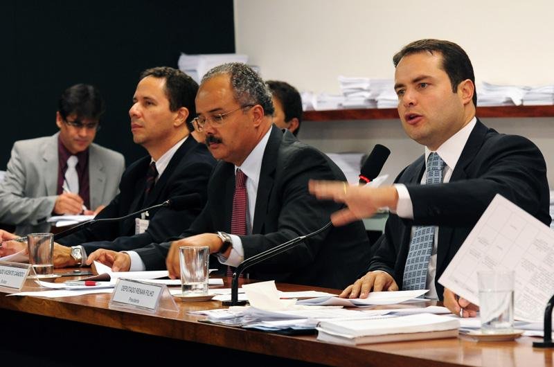 Vota&ccedil;&atilde;o da proposta no colegiado foi finalizada e  texto seguir&aacute; para o Plen&aacute;rio