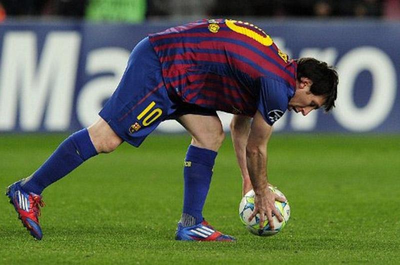 Messi marca 5 no jogo contra o Bayern pela Liga dos Campe&otilde;es