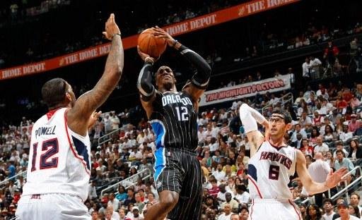 Dwight Howard do Magic foi o cestinha da partida com 29 pontos e obteve 18 rebotes