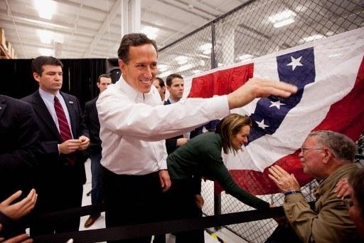Santorum comemora vit&oacute;ria em prim&aacute;ria no Kansas