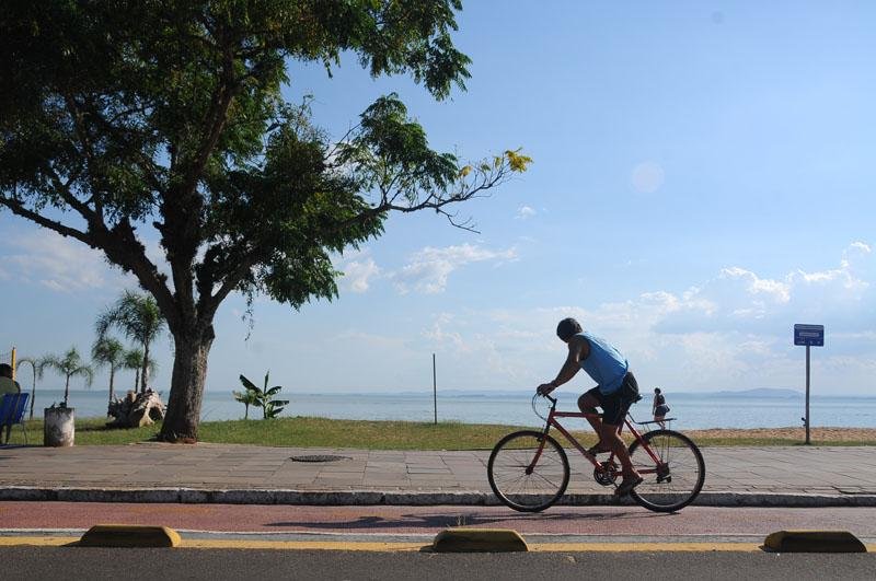 Em Porto Alegre, term&ocirc;metros chegaram a 37,9&ordm;C