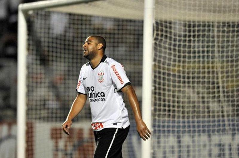 Adriano n&atilde;o &eacute; mais jogador do Corinthians