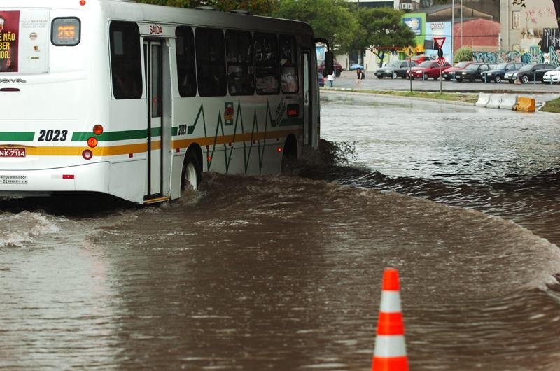 Nas demais regi&otilde;es, as m&iacute;nimas ocorrem &agrave; noite