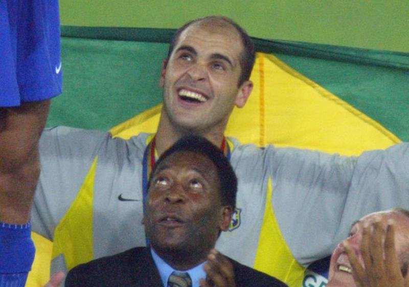Dilma homenageia o pentacampe&atilde;o Marcos com honraria esportiva