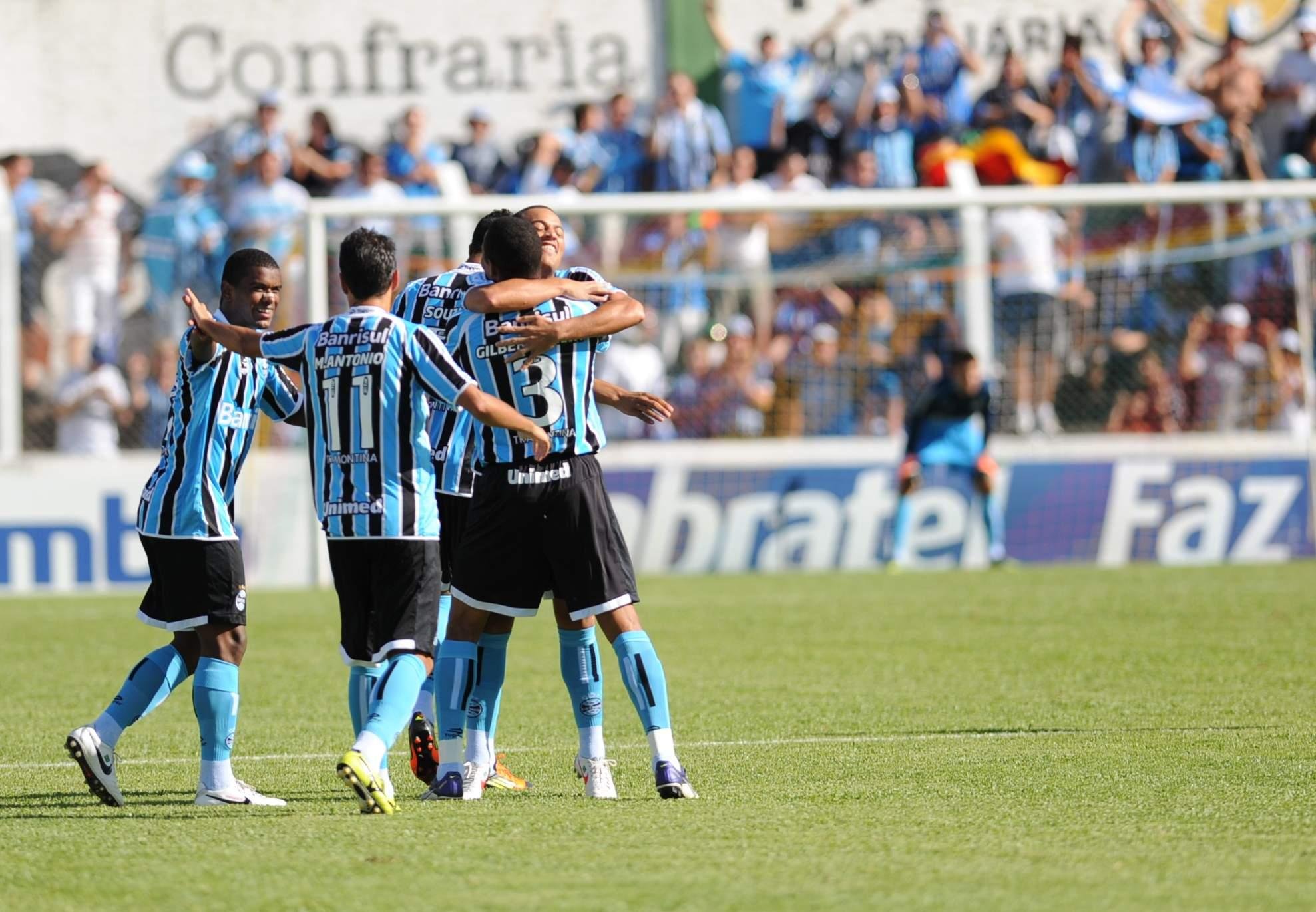 Acompanhe Veran&oacute;polis x Gr&ecirc;mio em tempo real