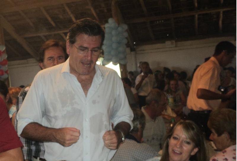 Senador Pedro Bordaberry foi recepcionado por mais de 700 pessoas em Rivera