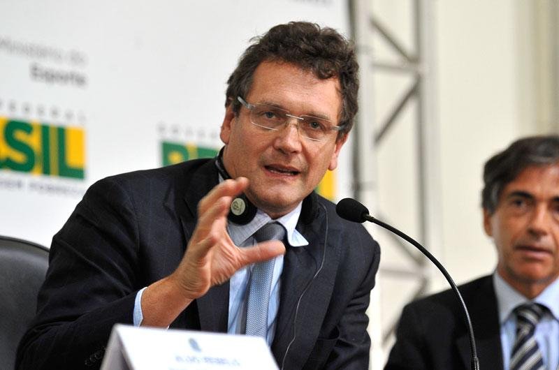 Blatter mant&eacute;m Valcke na organiza&ccedil;&atilde;o da Copa de 2014