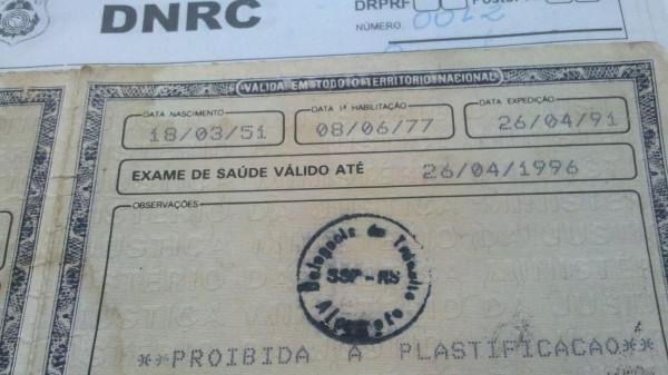 Condutora trafegava com CNH vencida desde 96