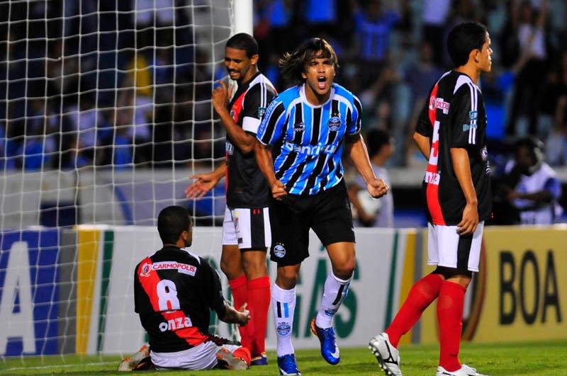 Marcelo Moreno comemora gol de empate da equipe tricolor