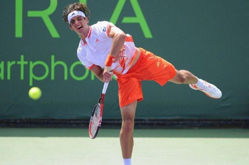 Thomaz Bellucci culpou o vento e os erros n&atilde;o for&ccedil;ados pela derrota para o portugu&ecirc;s  por 2 sets a 0