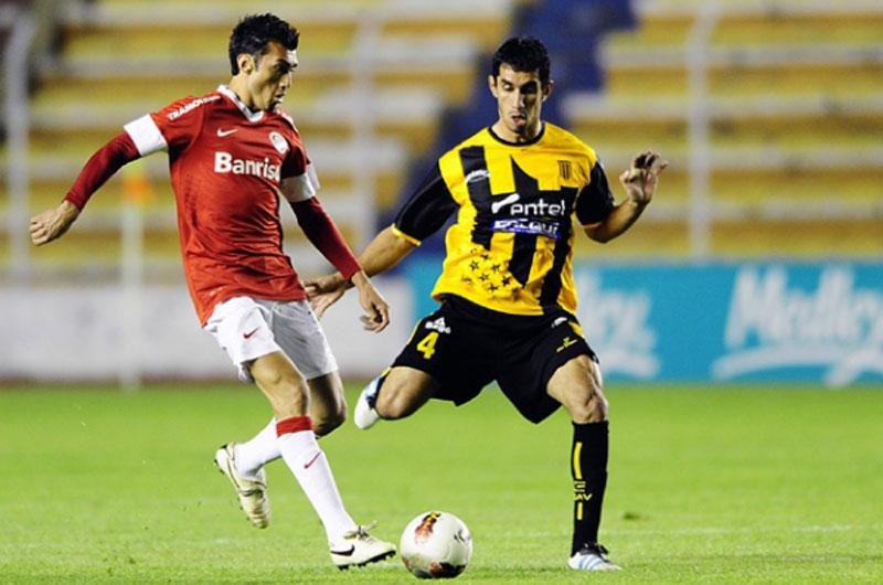 D&aacute;tolo teve boa atua&ccedil;&atilde;o no primeiro tempo, mas cansou na etapa complementar