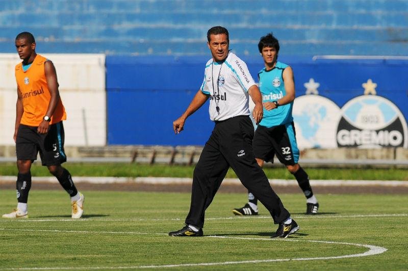 T&eacute;cnico do Gr&ecirc;mio conquistou cinco vit&oacute;rias em seis jogos pelo Gauch&atilde;o e Copa do Brasil