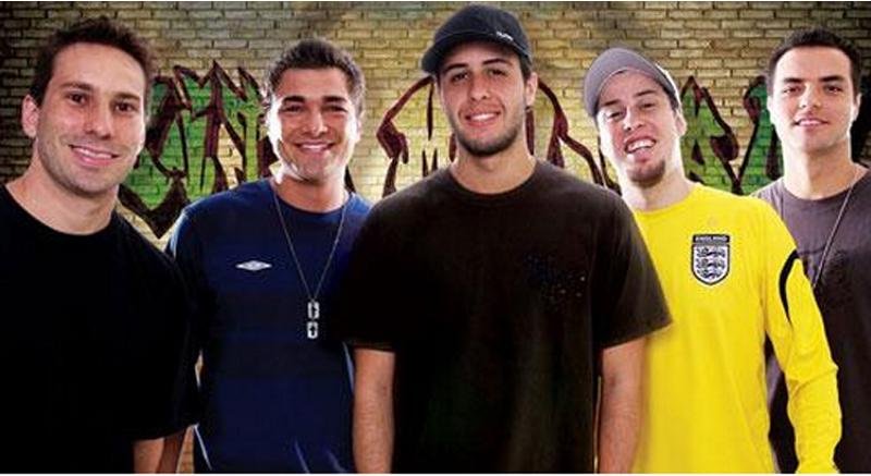 Jeito Moleque fecha a tarde e noite de shows com o melhor do pagode e da m&uacute;sica rom&acirc;ntica