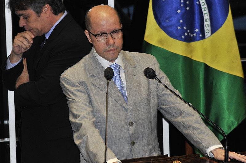 Dem&oacute;stenes Torres pode ser expulso do DEM