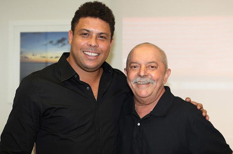 Encontro come&ccedil;ou ao meio-dia e durou cerca de 30 minutos