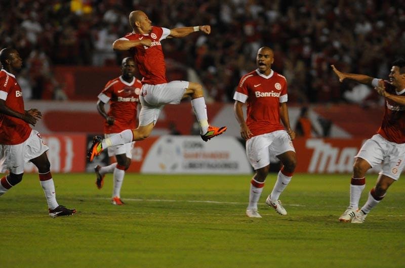Nei marcou &uacute;nico gol da partida contra o Santos