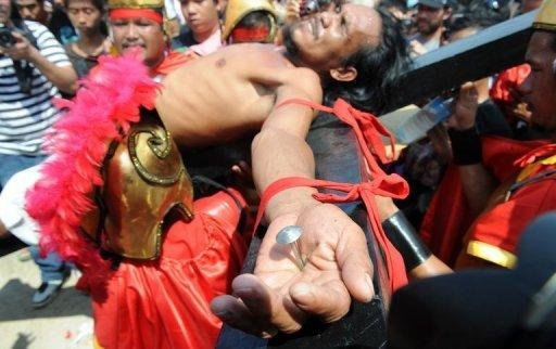 Como sacrif&iacute;cio, v&aacute;rios pedem para ser sacrificaados