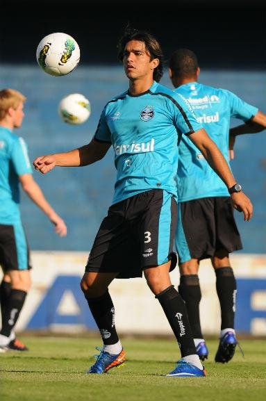 Moreno far&aacute; tratamento em dois turnos para voltar ao time do Gr&ecirc;mio