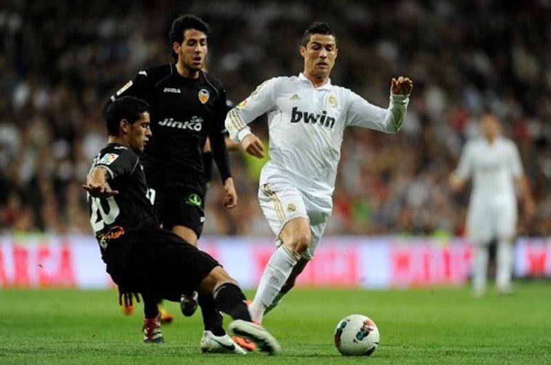 Real Madrid e Valencia empatam sem gols
