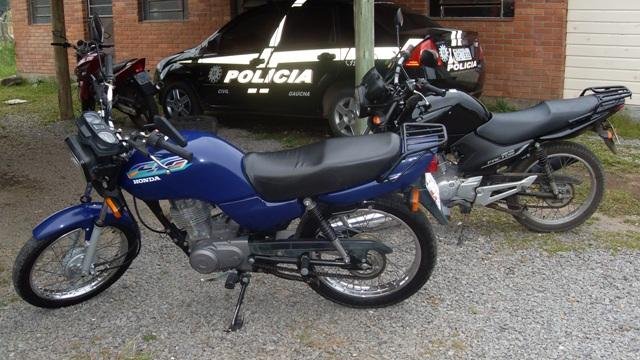 Duas motos tamb&eacute;m foram localizadas com os suspeitos