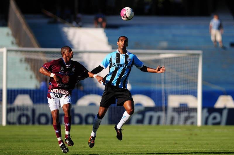 Naldo disse que est&aacute; em fase de crescimento no Gr&ecirc;mio