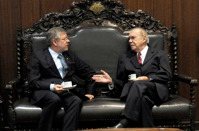Maia e Sarney decidem criar CPI mista para investigar esquema de Cachoeira