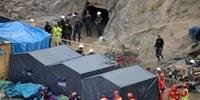 Resgatados nove mineiros presos em mina no Peru