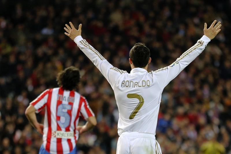 Cristiano Ronaldo marca 3 e Real Madrid vence Atl&eacute;tico