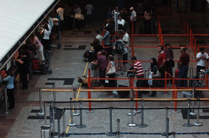 Local registrou 21 cancelamentos e 32 atrasos