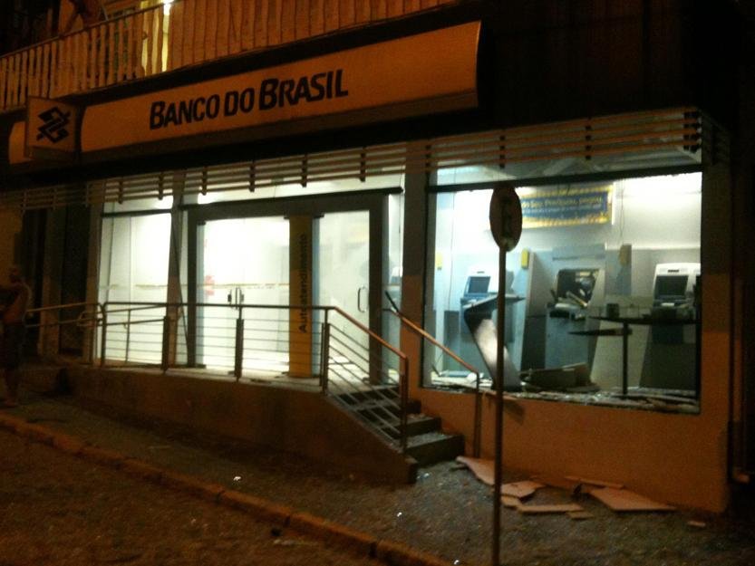 Criminosos explodiram caixa eletr&ocirc;nico do Banco do Brasil no Centro de Dom Feliciano