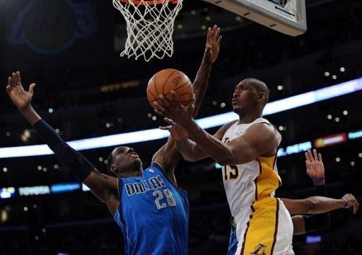 J&aacute; classificado, time de Los Angeles derrotou o Dallas Mavericks por 112 a 108