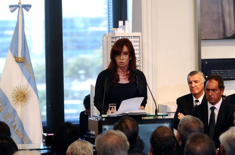 Atitude de Cristina Kirchner estremeceu rela&ccedil;&otilde;es com governo espanhol, diz imprensa