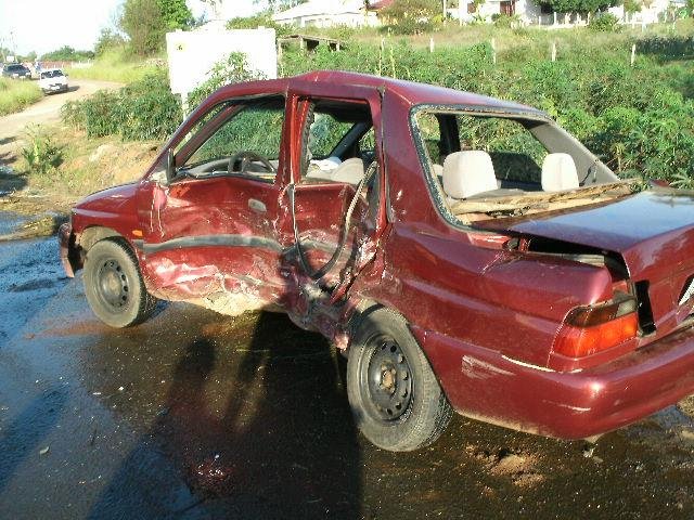 Escort ficou totalmente destru&iacute;do