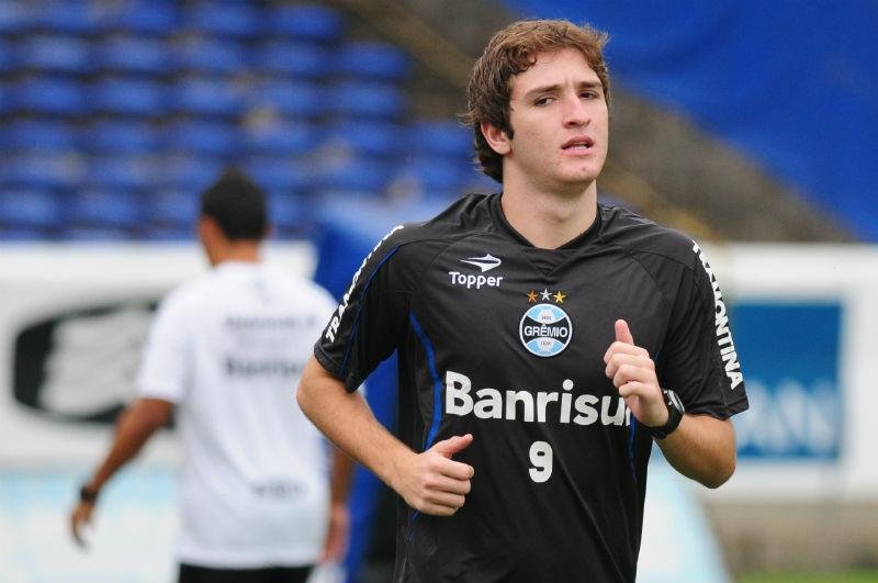 M&aacute;rio Fernandes deve ir para a R&uacute;ssia em julho