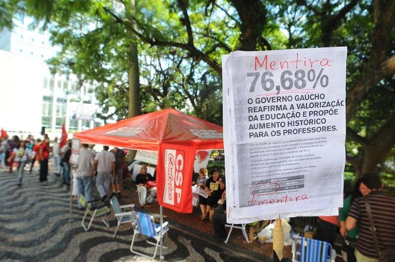 Magist&eacute;rio ga&uacute;cho &eacute; contra projeto aprovado na Assembleia Legislativa
