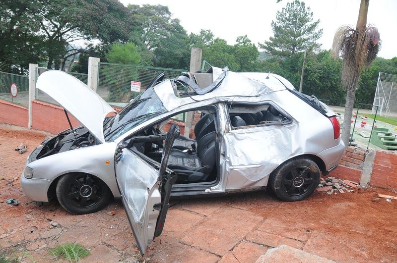 Carro trafegava pela zona Sul da Capital